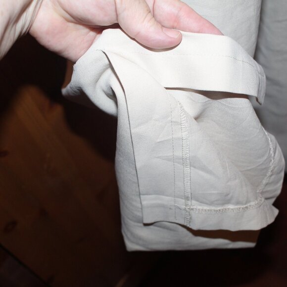 H&M Beige Trousers with Slits at Hem Recycled Polyester US Size 10 NWT - Picture 4 of 8